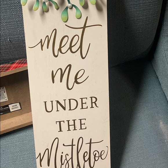 NWT….2 wooden signs with wonderful sayings on them!!! Made by Ashland!!! - Picture 5 of 6
